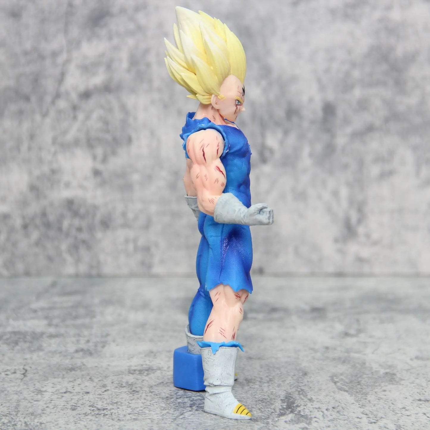 Figurine Dragon Ball Z Super Saiyan Prince Vegeta Modèle de posture debout