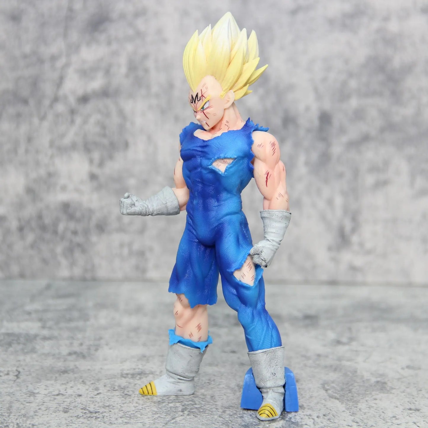 Figurine Dragon Ball Z Super Saiyan Prince Vegeta Modèle de posture debout