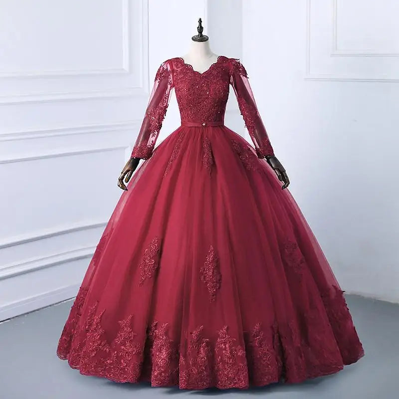 Robe de mariée à manches longues et col en V avec traîne de princesse robes de mariée classiques